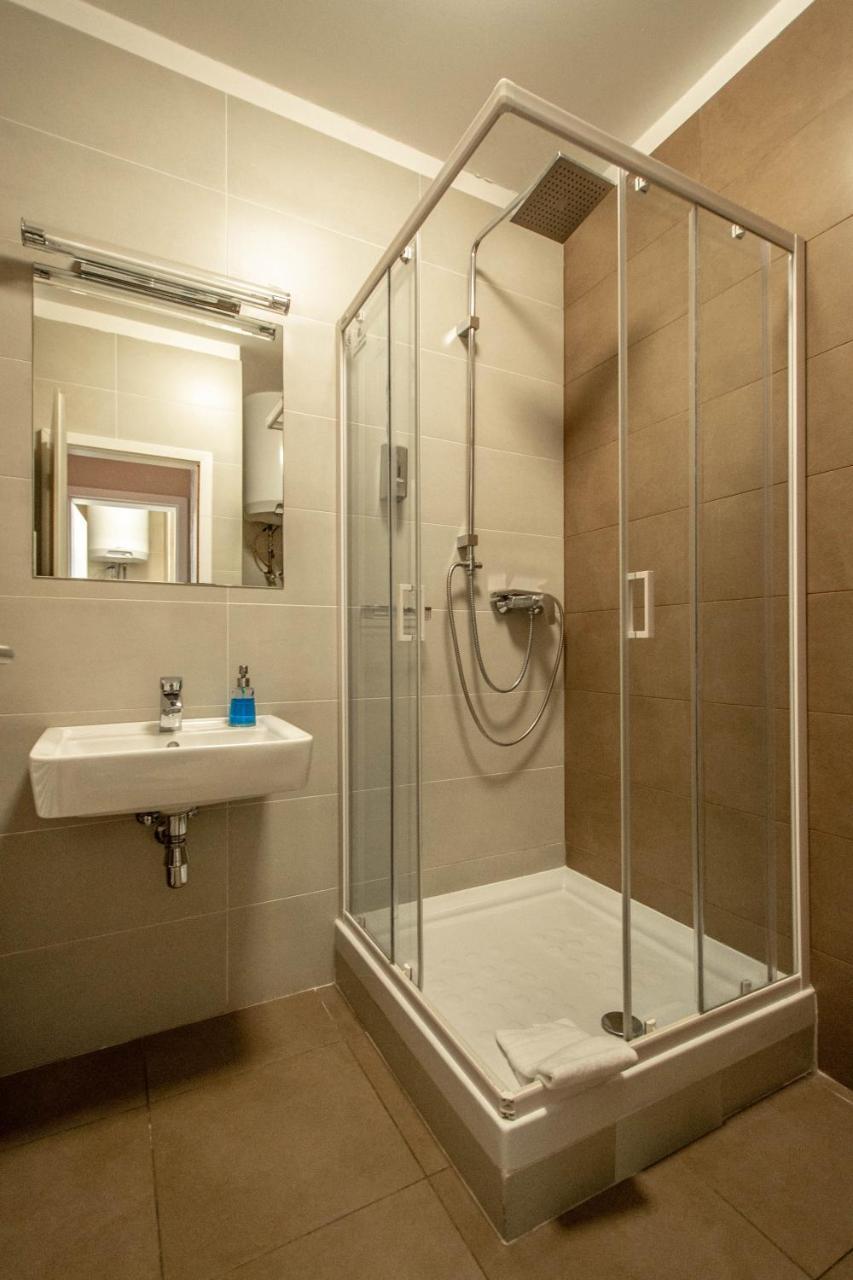 Design Apartment By Ruterra ปราก ภายนอก รูปภาพ