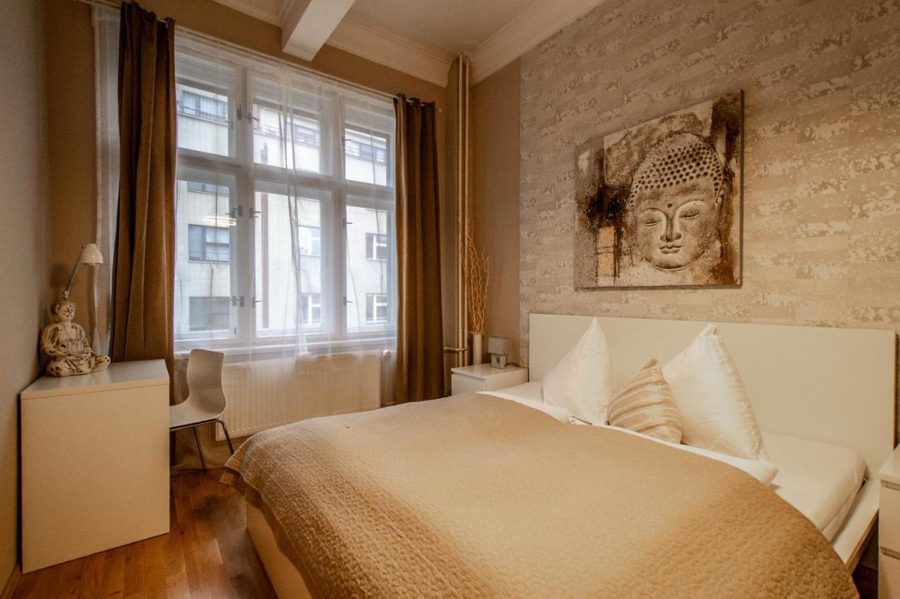 Design Apartment By Ruterra ปราก ภายนอก รูปภาพ